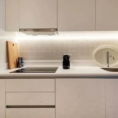 Apartman Brand New One-bedroom In Downtown *